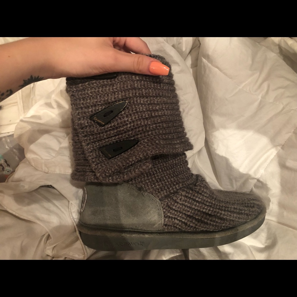 Bearpaw grey knit boots